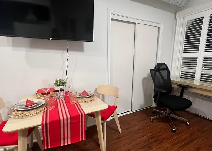 Cozy Room With Private Kitchen, Private Bathroom