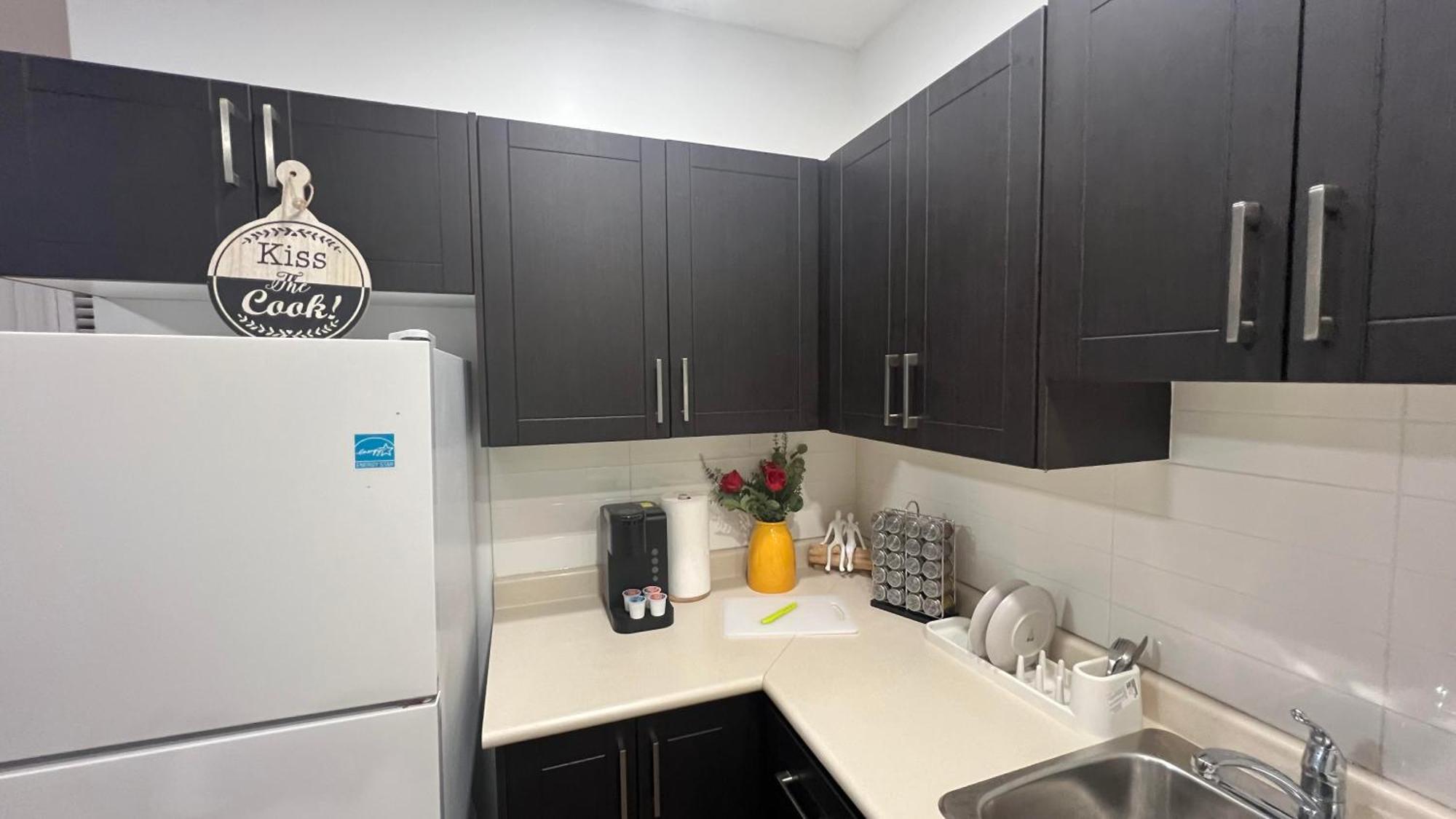 Cozy With Private Kitchen, Private Bathroom *