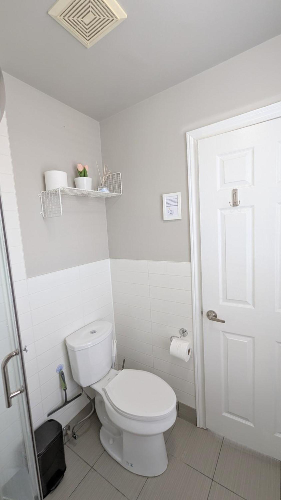 Homestay Cozy With Private Kitchen, Private Bathroom Toronto