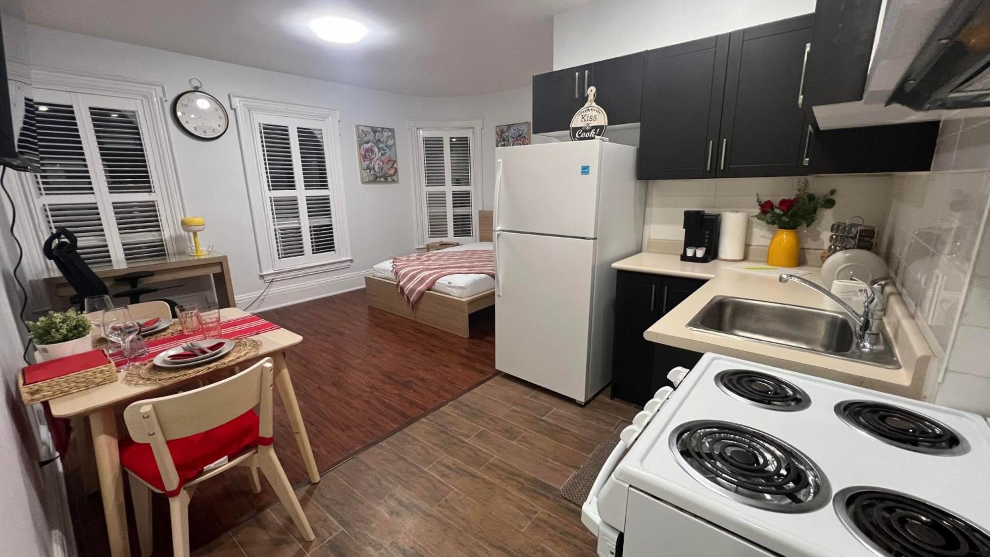 Homestay Cozy With Private Kitchen, Private Bathroom *