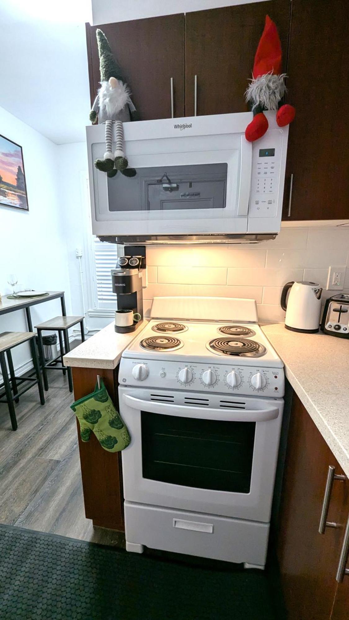 Homestay Cozy With Private Kitchen, Private Bathroom