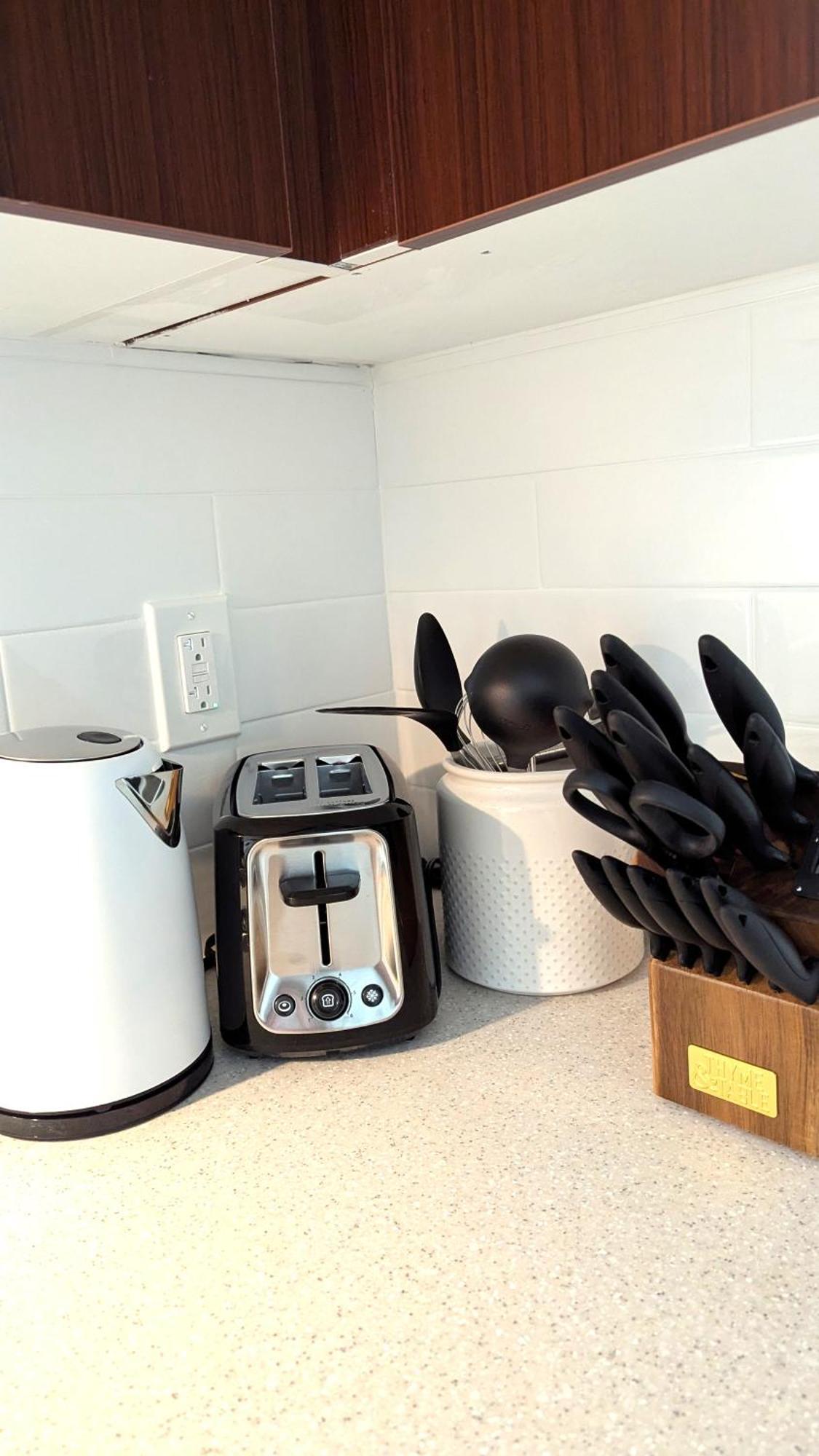 Cozy With Private Kitchen, Private Bathroom Homestay *